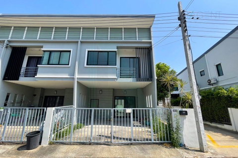 📌 ขายทาวน์เฮาส์ โครงการ บ้านลภาวัน 23 2 ชั้น 3 ห้องนอน 2 ห้องน้ำ