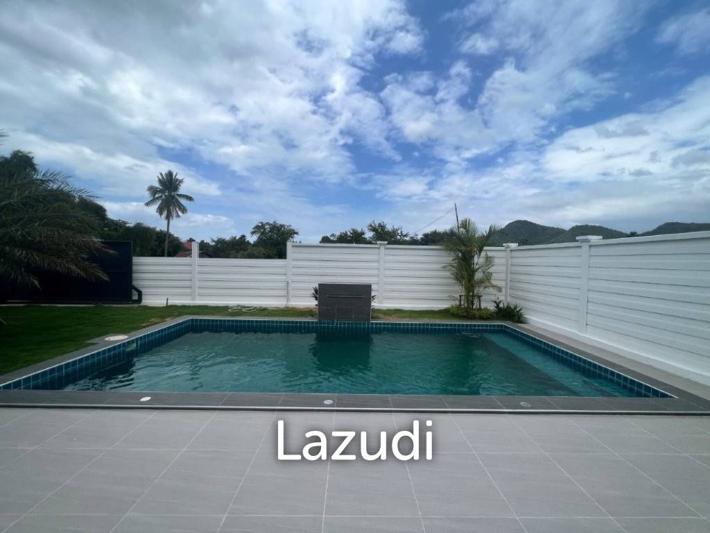 รูป SOI 102 : 2 storey luxury 4 bed pool villa - รูปที่ 33/47