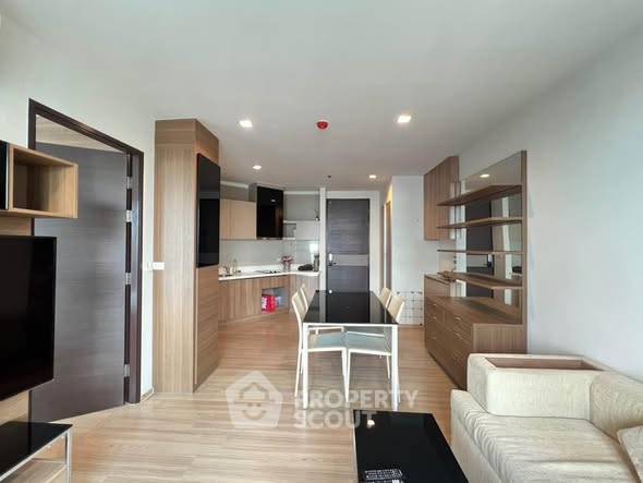 รูป คอนโด 1 ห้องนอน 50 ตร.ม. Rhythm Sathorn ห่าง BTS สะพานตากสิน 300 ม. (ID 3147559) - รูปที่ 1/14