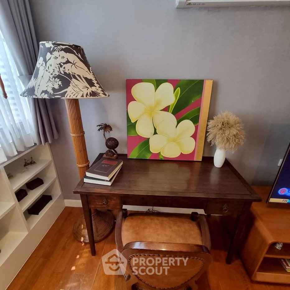 picture 2-BR Condo At Supalai Place Sukhumvit 39 Near BTS Phrom Phong (ID 2968575) - 29/38