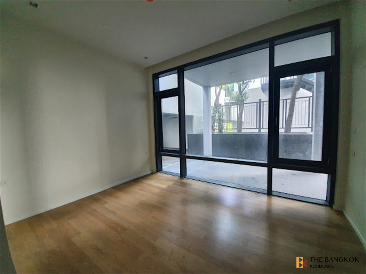 picture Luxury Unit, Ready for You Without the Wait Circle Living Prototype - 3/10
