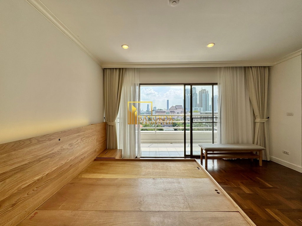 รูป Renovated 3 Bedroom Duplex Apartment in Sukhumvit 31 Area - BR0865AP - รูปที่ 15/48