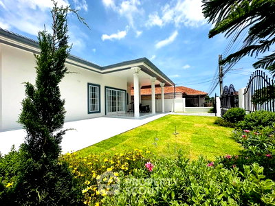 Houses for sale Bang Lamung Chonburi : Pet-Friendly 3-Bed House For Sale, Eakmongkol Village 4 (ID 3147698)
