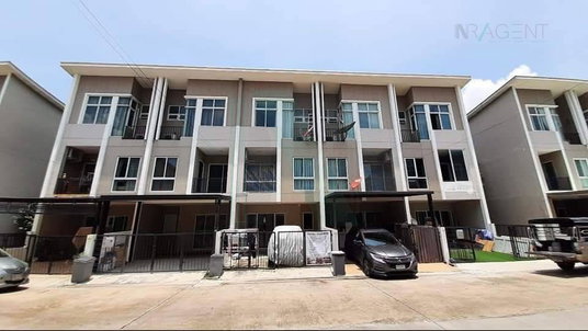📌 ขายทาวน์เฮาส์ โครงการ ซิกเนเจอร์ รามอินทรา 3 ชั้น 3 ห้องนอน 3 ห้องน้ำ