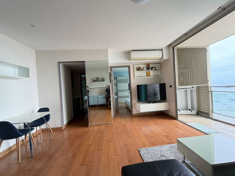 picture Condo for sale, beachfront, Marina Bayfront Sriracha. Beautiful unit, rare location. - 7/9