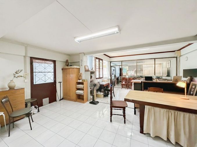 5-bed townhouse for sale, 200 sqm, 38 sq wah, Kretkaew garden 4
