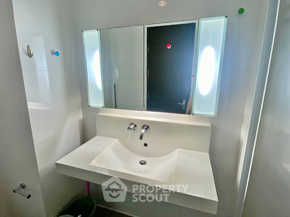 picture High-Floor 1-BR 45 Sqm At Rhythm Ratchada, 100m To MRT Ratchadaphisek (ID 3147075) - 1/12