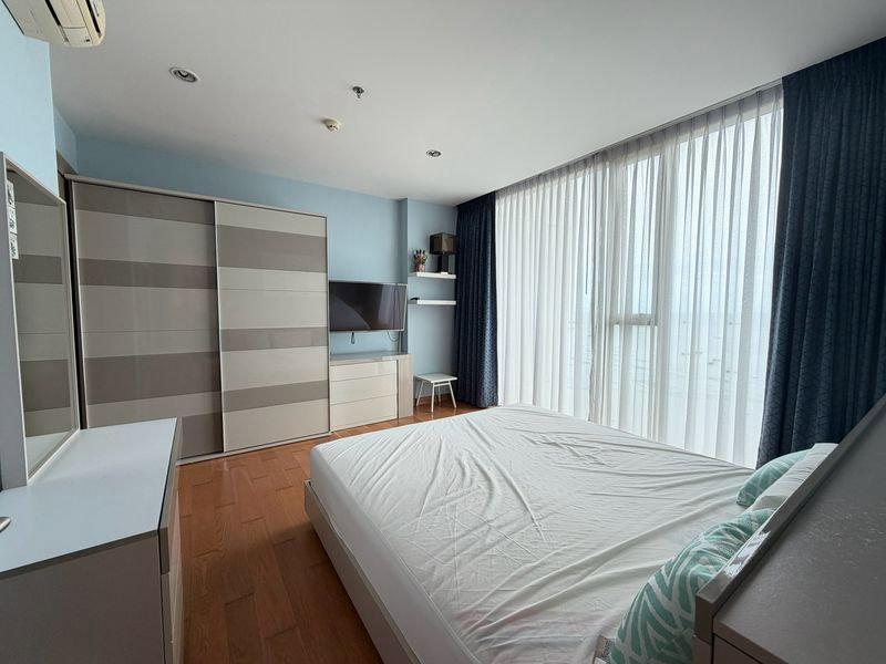 picture Condo for sale, beachfront, Marina Bayfront Sriracha. Beautiful unit, rare location. - 2/9