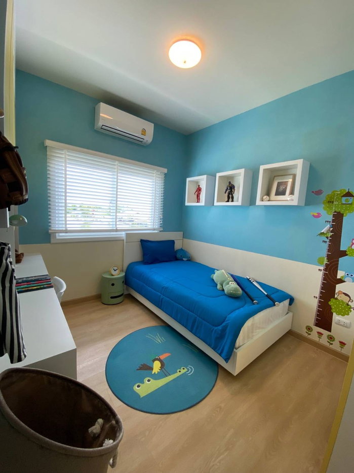 รูป บ้านตัวอย่าง แต่งครบพร้อมอยู่ แปลงมุมโซนส่วนตัว ลดพิเศษ 4.59 ล้าน* ฟรี! เฟอร์นิเจอร์ทั้งหลัง ทำเลบางบ่อ ใกล้ทางด่วน จองด่วน หรือ นัดเข้าชมโครงการ - รูปที่ 6/8