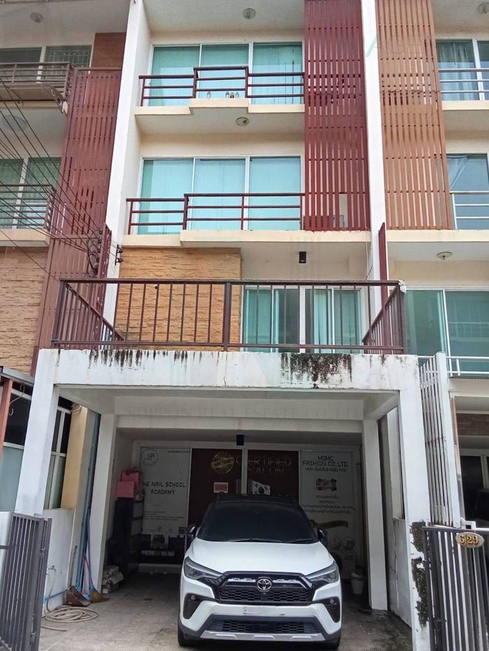 รูป 📌 ขายทาวน์เฮาส์ โครงการ ปรัชญาโฮมทาวน์ ลาดพร้าว 4 ชั้น 3 ห้องนอน 3 ห้องน้ำ - รูปที่ 1/8