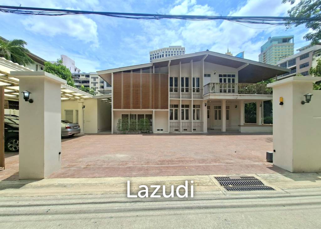 รูป บ้านเดี่ยวโมเดิร์น 280 ตร.ม. ที่ดิน 600 ตร.ม. ทำเลย่านคลองเตย - รูปที่ 2/25