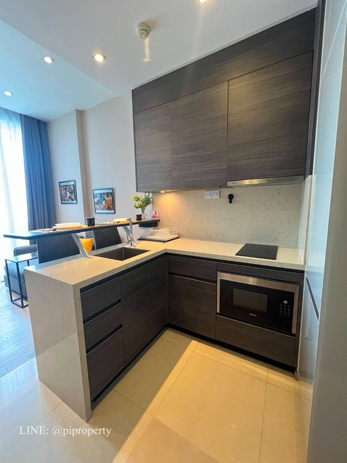 รูป ให้เช่าห้องชุด 1 ห้องนอน ตกแต่งครบครัน ที่ Esse Asoke ชั้นสูง มีเครื่องซักผ้าและเครื่องอบผ้า ทำเลดีเยี่ยม ย่านอโศก ใจกลางกรุงเทพฯ - รูปที่ 7/32