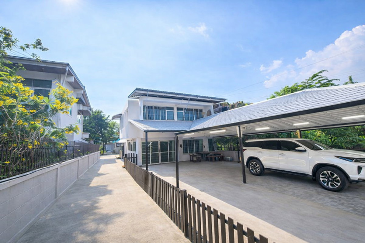รูป จอดรถ 6คัน ใกล้ BTS อุดมสุข 1.69กม. ถนนสุขุมวิท 101/1 วชิรธรรมสาธิต37-45 บ้านเดี่ยว 2 ชั้น 4นอน - รูปที่ 2/11