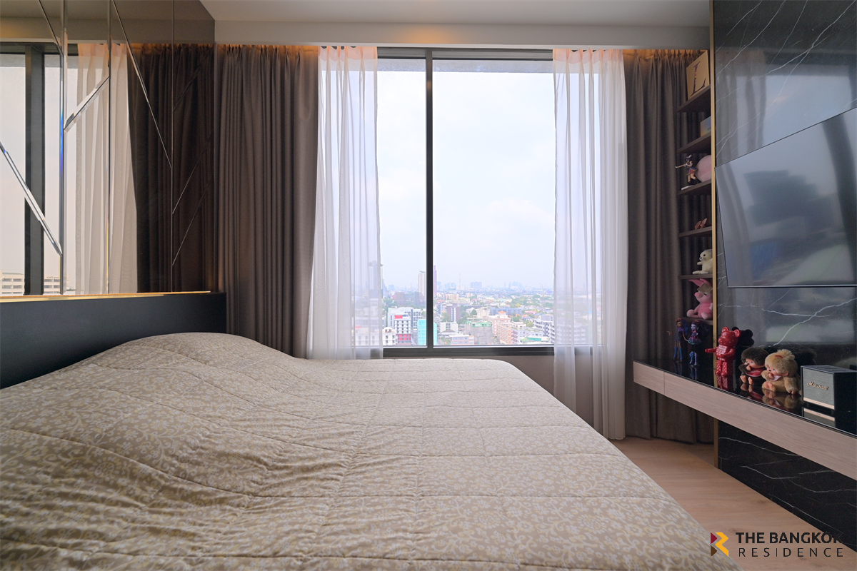 picture Centric Ratchayothin near BTS Ratchayothin Big discount, full deal - 9/10
