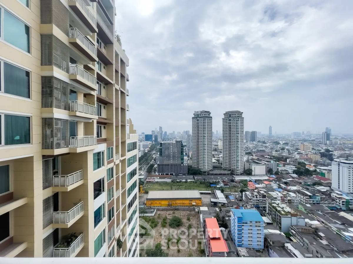 picture Well-Priced 2-BR Condo At The Empire Place, 400m to BTS Saint Louis (ID 3141064) - 25/26