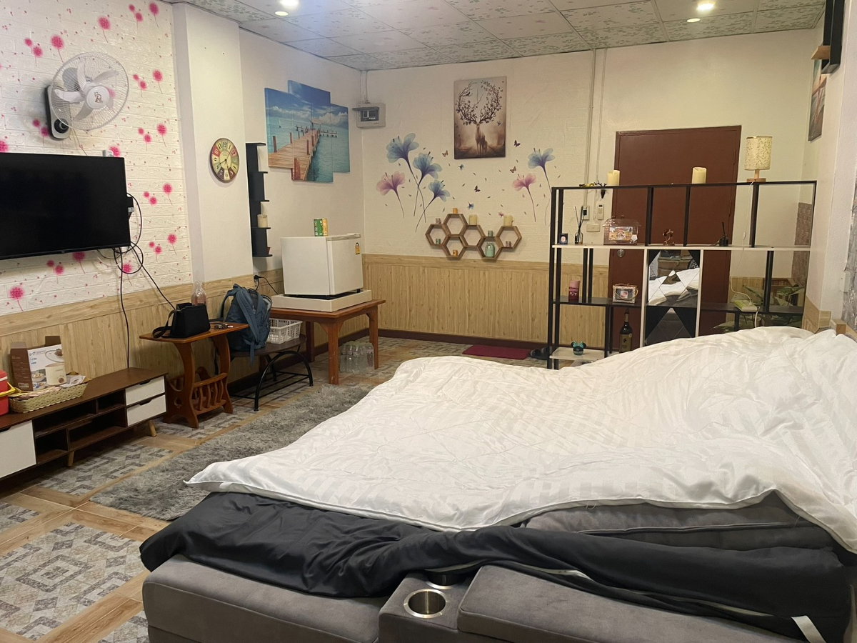 picture Condominium for Sale – Viphaville Mansion, Building A - 2/11