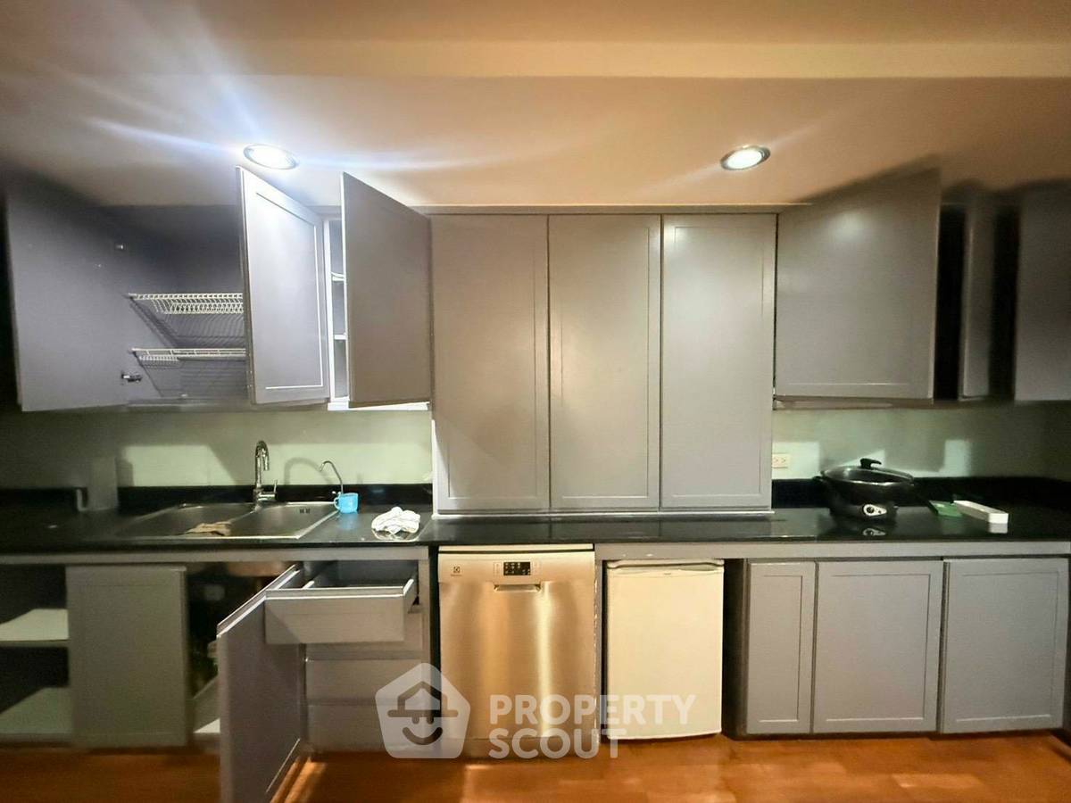 รูป คอนโด 3 ห้องนอน ให้เช่า Casa Viva Condominium ใกล้ BTS เอกมัย (ID 3146128) - รูปที่ 3/4