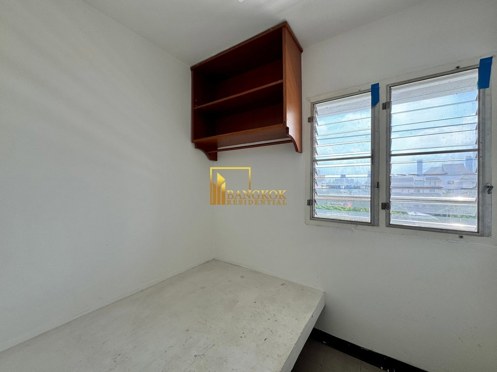 รูป Renovated 3 Bedroom Duplex Apartment in Sukhumvit 31 Area - BR0865AP - รูปที่ 34/48