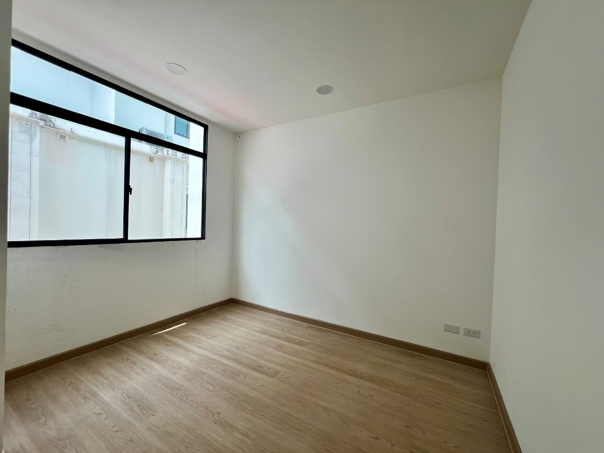 รูป ให้เช่าทาวน์โฮม 3 ชั้น Patio Ramintra–Watcharapol บ้านใหม่ พร้อมอยู่ รองรับทั้งอยู่อาศัย โฮมออฟฟิศ และสำนักงาน ทำเลติดส่วนกลางของโครงการ - รูปที่ 17/26