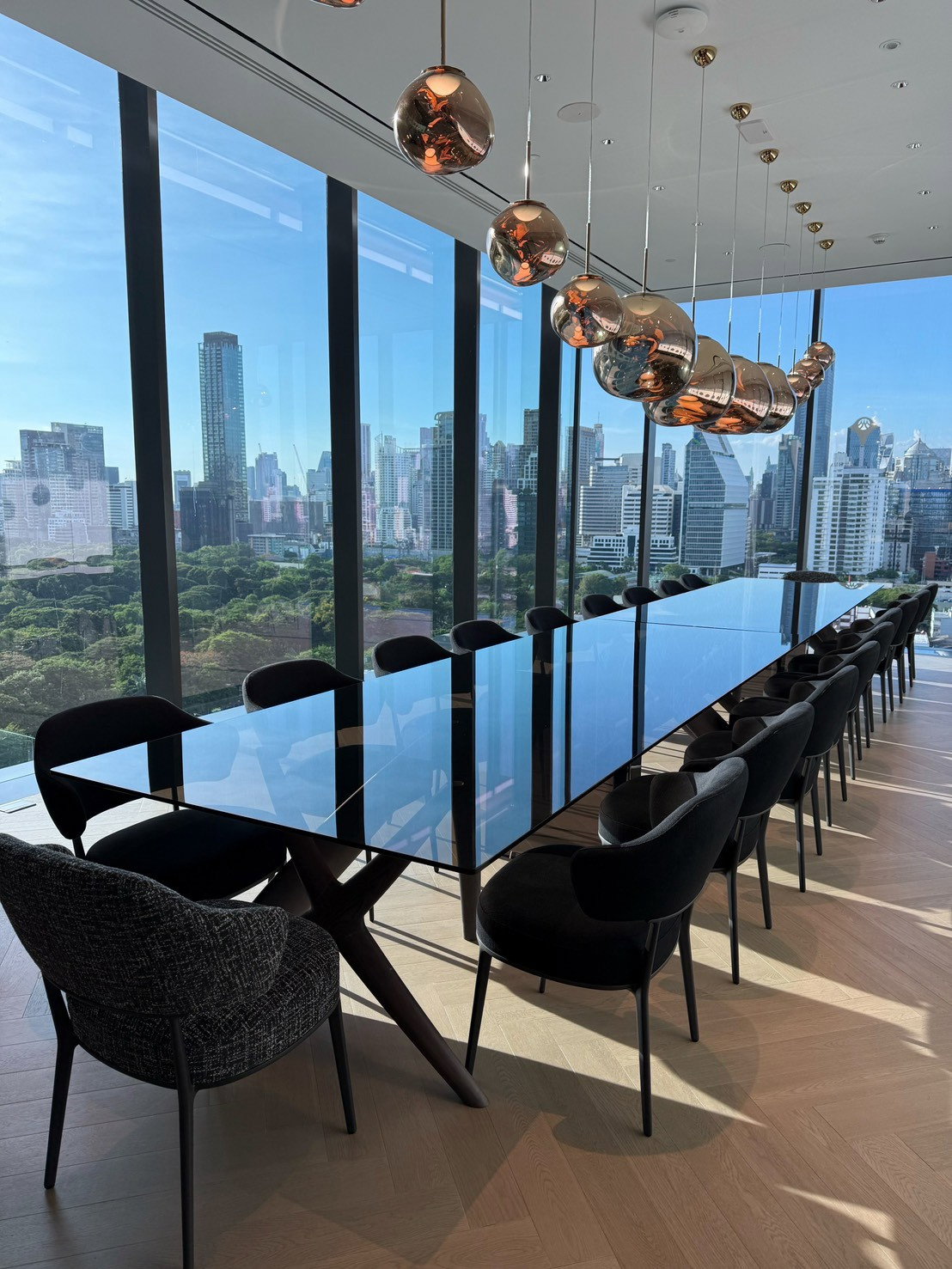 EI8HTEEN SEVEN One Bangkok : Rare unit 1 BR, Wireless road, opposite to Lumpini park . Sell before transfer at original contract price. 🔥 BEST DEAL🔥