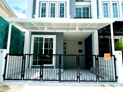 Townhouses for rent Thepanya Hospital : Rent 1/247 soi 10 Goldentown Chiangmai - Ruamchok 
