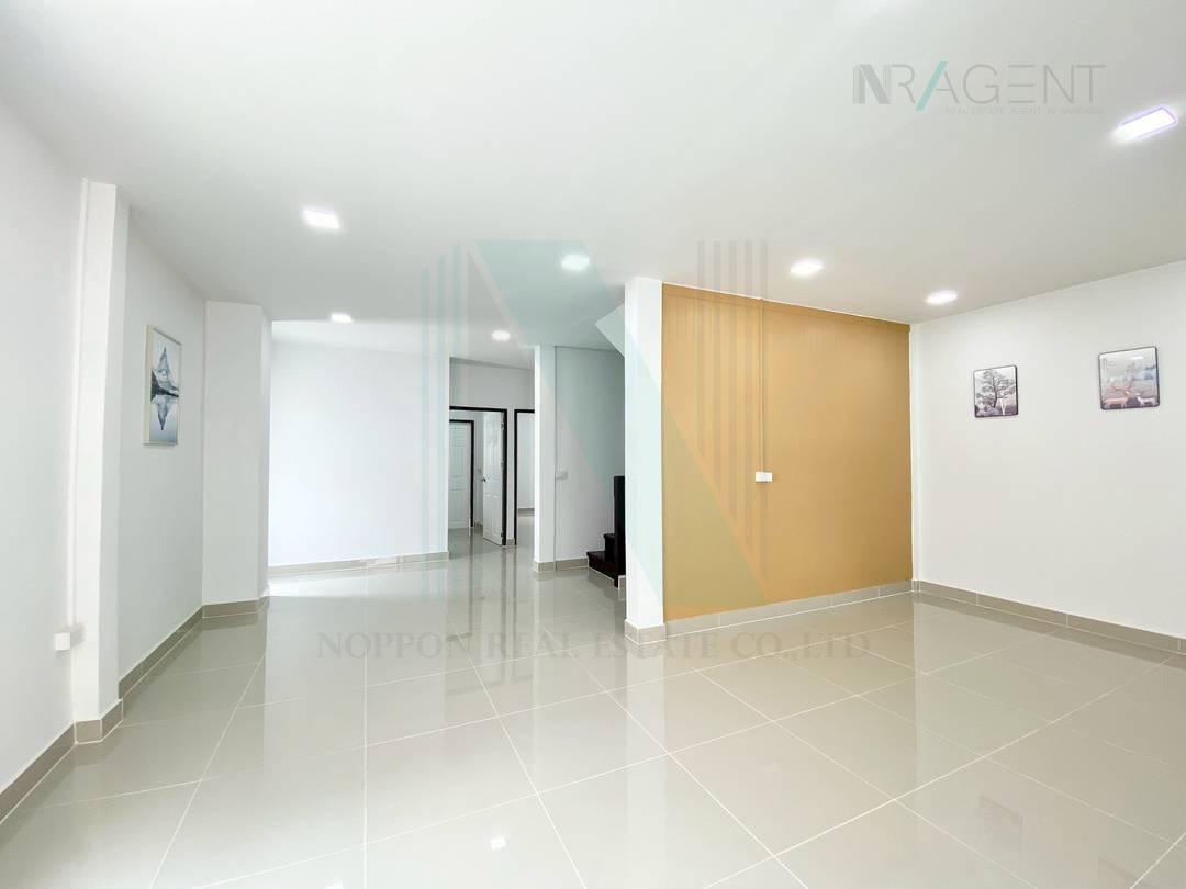 รูป 📌 ขายทาวน์เฮาส์ โครงการ บ้านลภาวัน 1 2 ชั้น 4 ห้องนอน 2 ห้องน้ำ - รูปที่ 2/8