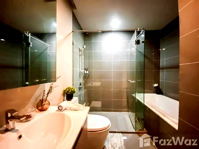 Condos for sale New Petchburi Road Bangkok : 2-Bedroom Corner Unit with Beautiful view, Fully Built-in 6629516