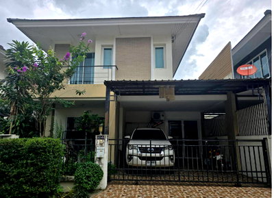Twin houses for sale Kasetsart University Si Racha Campus : 🔥For Sale: 2-Storey Semi-Detached House at The Central Regent