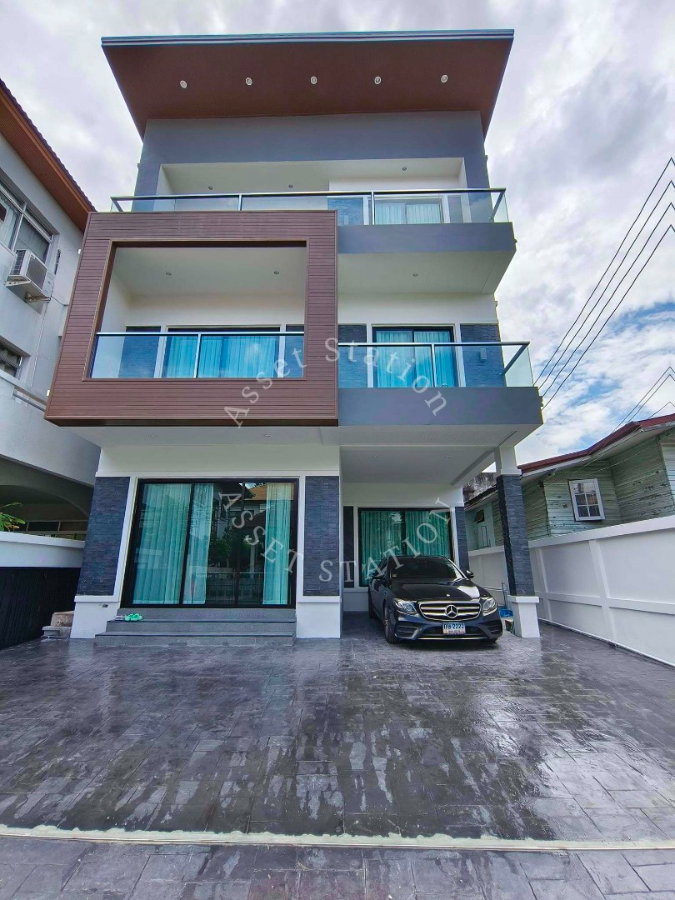 รูป ให้เช่า บ้านเดี่ยว 3 ชั้น ใจกลางสุขุมวิท 65 ทำ Air bnb หรือจดทะเบียนบริษัทได้ 🏠 ใกล้ BTS เอกมัย - รูปที่ 1/12