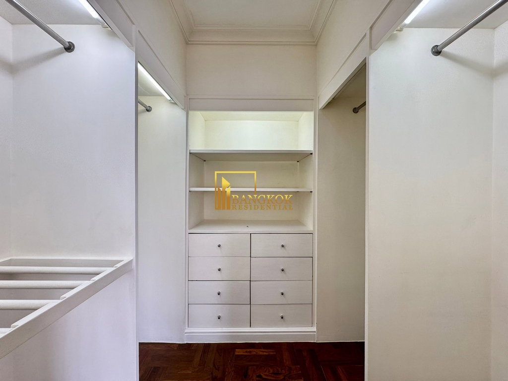 รูป Renovated 3 Bedroom Duplex Apartment in Sukhumvit 31 Area - BR0865AP - รูปที่ 18/48