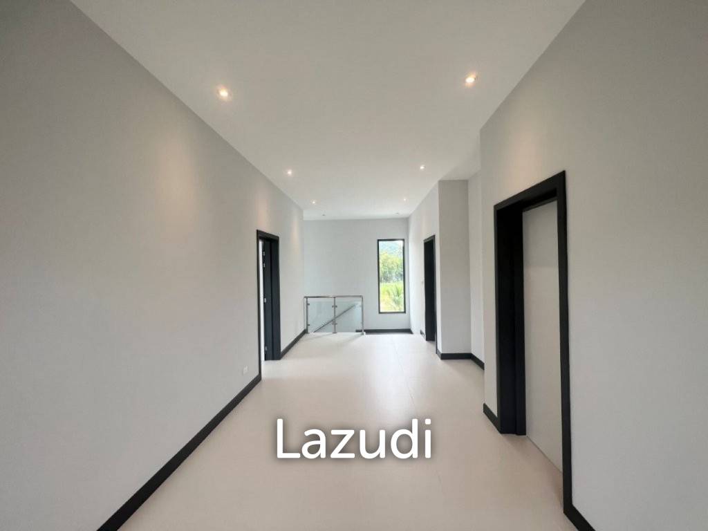 รูป SOI 102 : 2 storey luxury 4 bed pool villa - รูปที่ 17/47