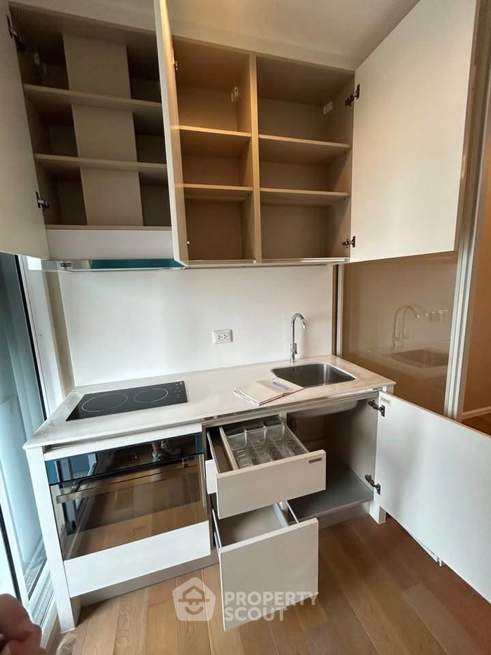 รูป คอนโด 1 ห้องนอน The Saint Residences ชั้น 28 ขนาด 36 ตร.ม. ใกล้ MRT พหลโยธิน 100 ม. (ID 3147154) - รูปที่ 12/16