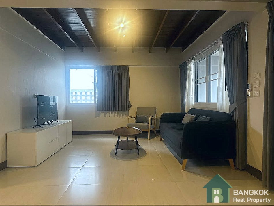 รูป หมู่บ้านสัมมากร | ให้เช่าบ้านเดี่ยวรีโนเวทใหม่ 3 ห้องนอน 2 ห้องน้ำ - รูปที่ 2/10