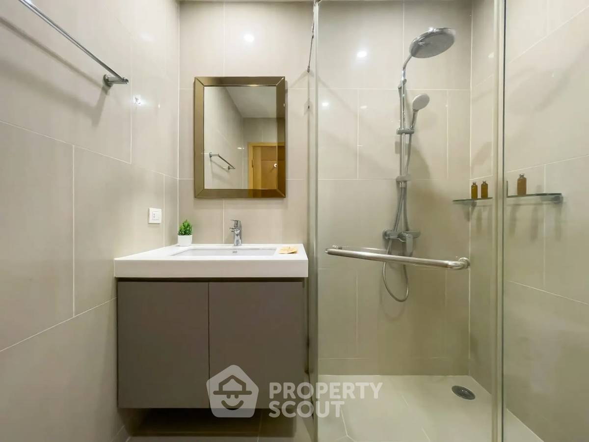 picture Well-Priced 2-BR Condo At The Empire Place, 400m to BTS Saint Louis (ID 3141064) - 23/26