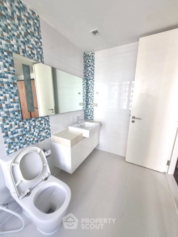 picture 2-BR 78 Sqm Condo, Nara 9 By Eastern Star, High-Floor Near BTS Chong Nonsi (ID 3146189) - 8/14