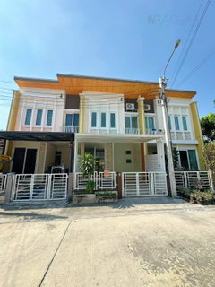 📌 ขายทาวน์เฮาส์ โครงการ โกลเด้น ทาวน์ เฉลิมพระเกียรติ - สวนหลวง 2 ชั้น 3 ห้องนอน 2 ห้องน้ำ