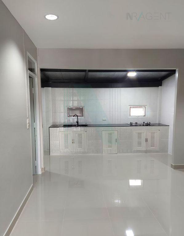 รูป 📌 ขายทาวน์เฮาส์ โครงการ บ้านอยู่เจริญ วิภาวดีรังสิต 37 2 ชั้น 4 ห้องนอน 2 ห้องน้ำ - รูปที่ 3/8