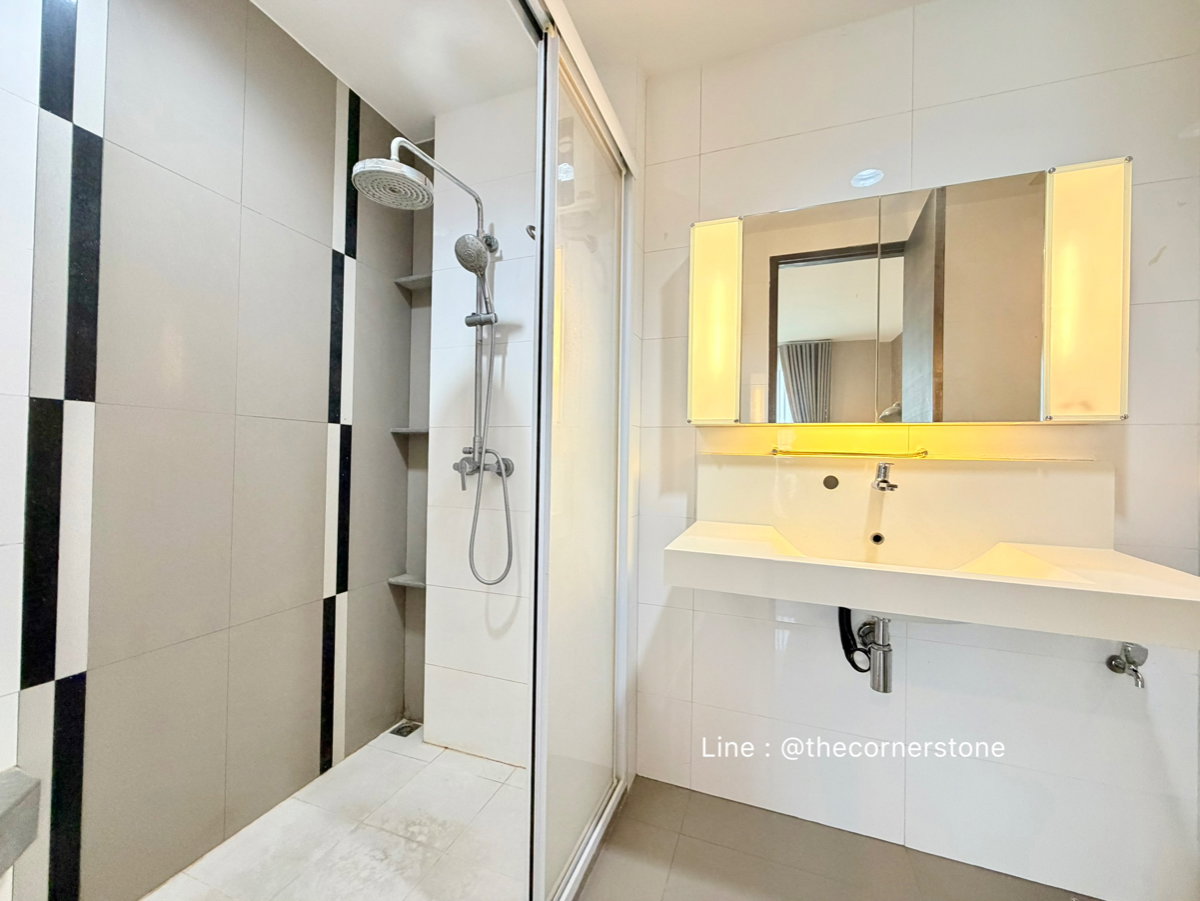picture Ready to move in "𝐑𝐡𝐲𝐭𝐡𝐦 𝐑𝐚𝐭𝐜𝐡𝐚𝐝𝐚“  1 Bed  Size 46 Sq.m. Near MRT-Ratchadapisek - 19/20