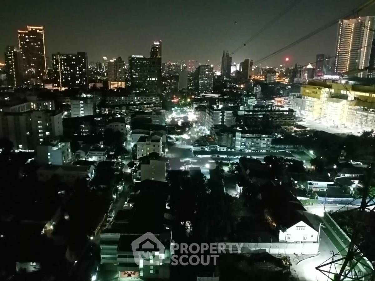 picture High-Floor 1-BR 28.5 Sqm At Life Ladprao, 100m To BTS (ID 3104788) - 2/11