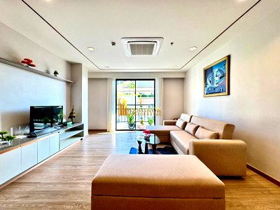 คอนโดให้เช่า : Beautiful 2 Bedroom Apartment in Sathorn Area - BR21100AP