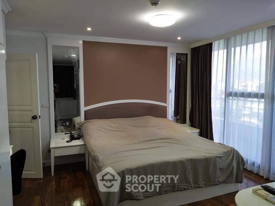 picture Condo 2-BR, 122 Sqm, 8th Floor At Supalai Place Sukhumvit 39 near BTS Phrom Phong (ID 3146355) - 9/12
