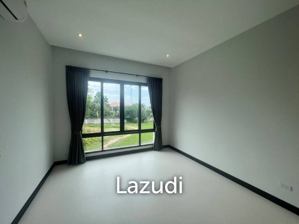 รูป SOI 102 : 2 storey luxury 4 bed pool villa - รูปที่ 21/47