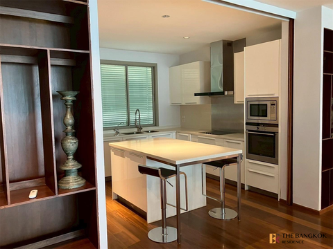 Ultimate Luxury Lifestyle with Convenience Ficus Lane near BTS Phra Khanong