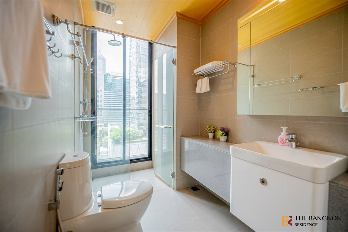picture Noble Ploenchit near BTS Phloen Chit - 5/10