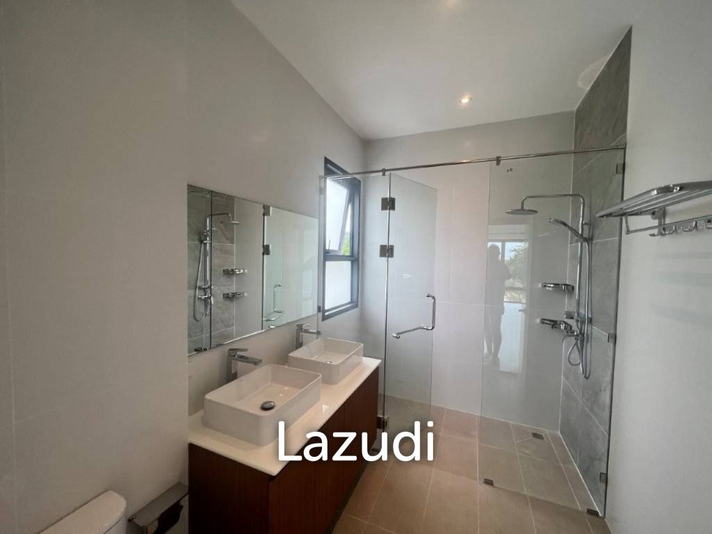 รูป SOI 102 : 2 storey luxury 4 bed pool villa - รูปที่ 26/47