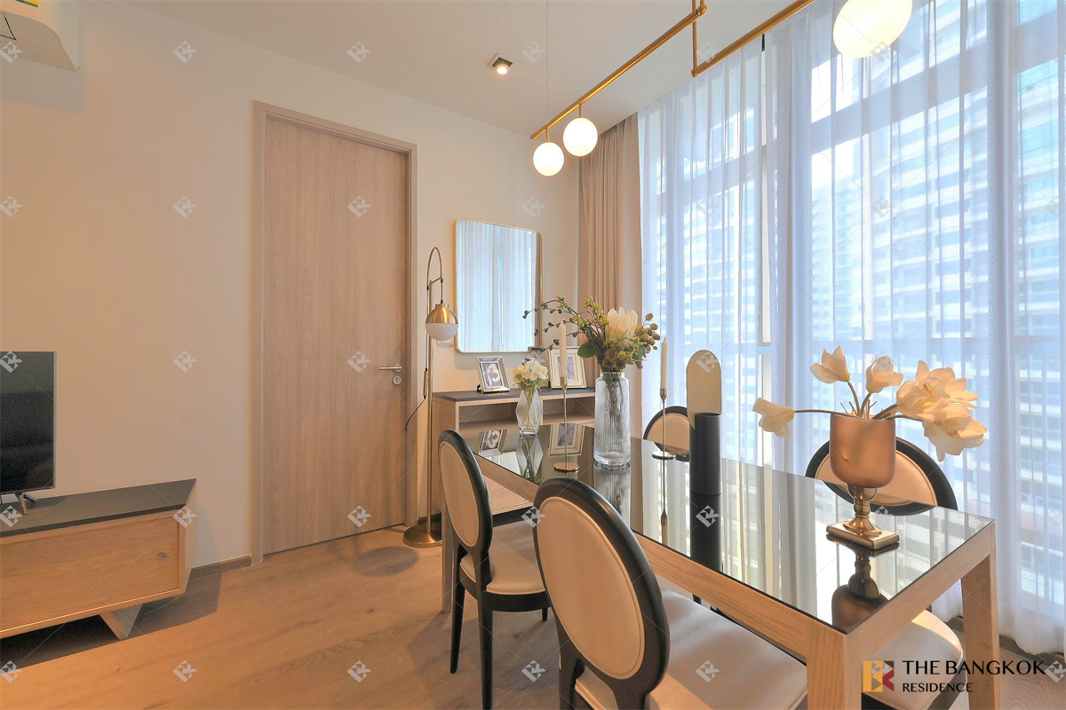 picture Location Near Employment, Surrounded by Lifestyles Park 24 - 1/10