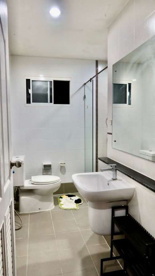 รูป 🏡✨ ให้เช่าบ้านเดี่ยว 2 ชั้น – ภัสสร เพรสทีจ ลุกซ์ พัฒนาการ 📍บ้านหลังมุม เป็นส่วนตัว หันหน้าทิศใต้ รับลมดีตลอดปี - รูปที่ 9/15