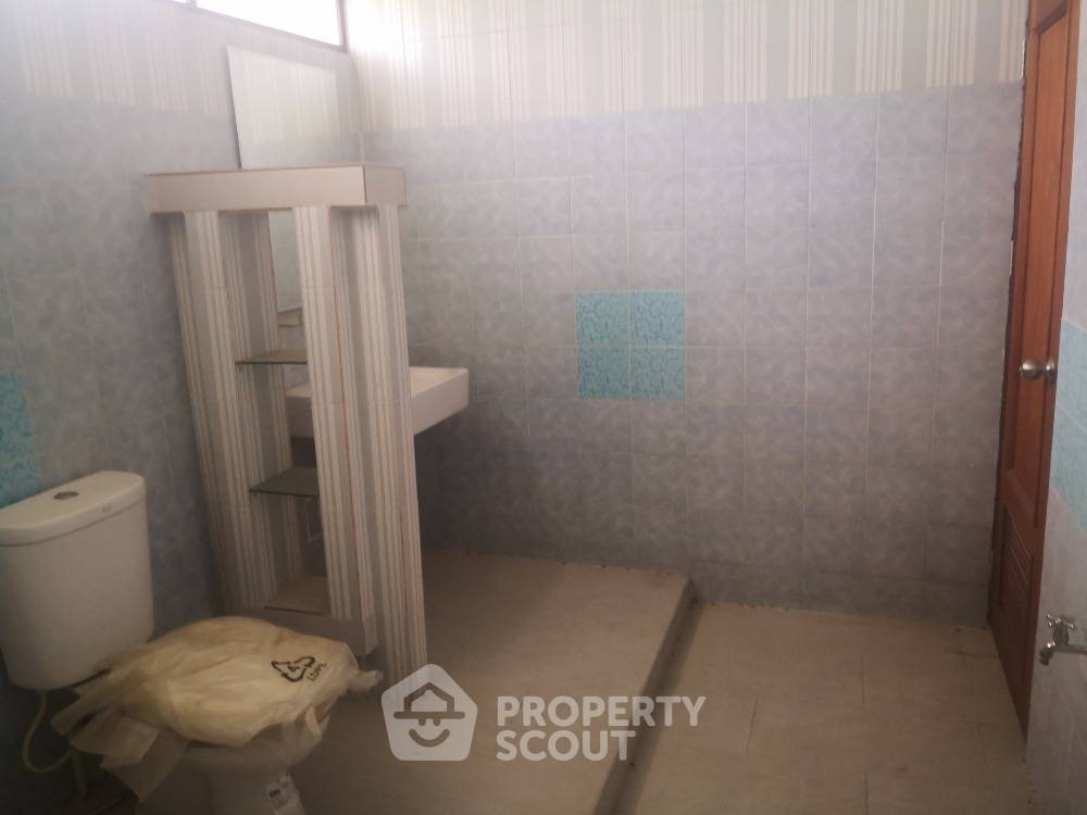 รูป บ้านเดี่ยว 4 ห้องนอน พื้นที่ 220 ตร.ม. ขาย ใกล้หัวหมาก บางกะปิ กรุงเทพฯ (ID 1262369) - รูปที่ 12/13