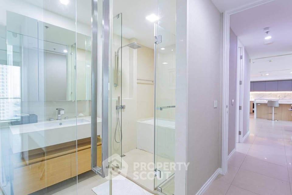 picture 2-BR Condo At The River Condominium, 25th-Floor, 400m to BTS Saphan Taksin (ID 3150974) - 8/9