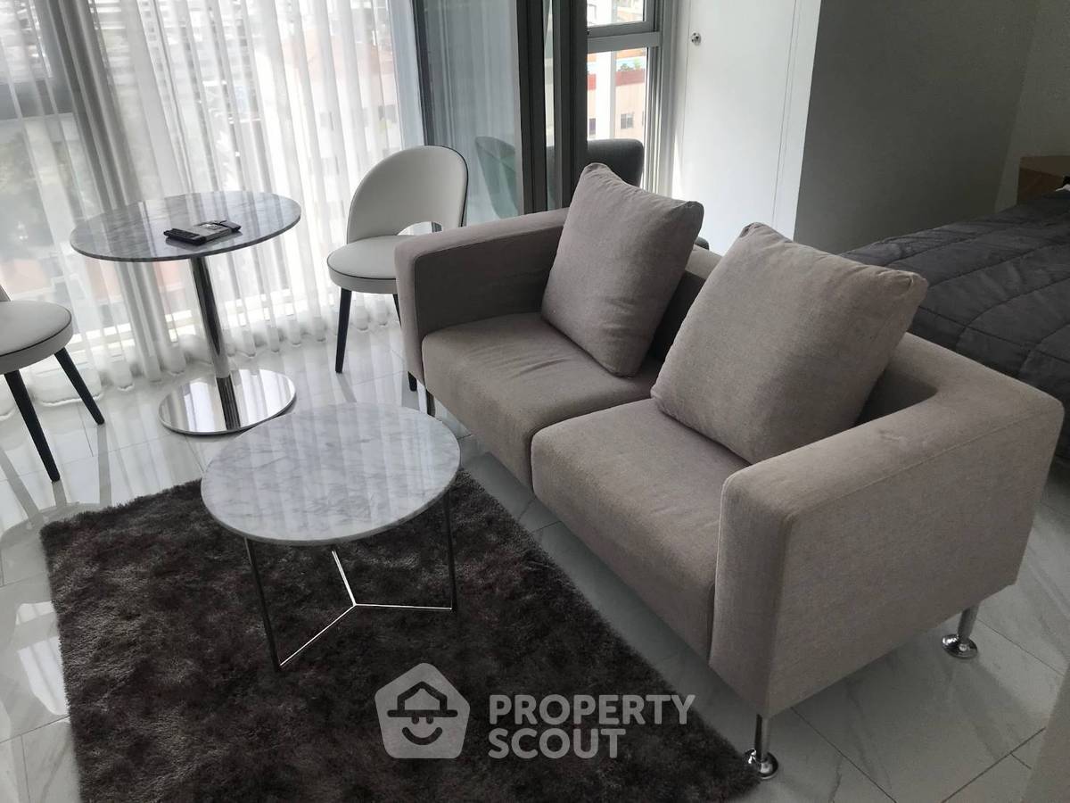 picture 1-BR Condo For Sale At Hyde Sukhumvit 11, 300m to BTS Nana (ID 3148213) - 3/15